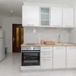 아파트 Ratak House