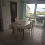 Ratak House Apartamento Prizba
