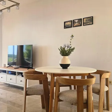 Apartment Ratak House Prizba