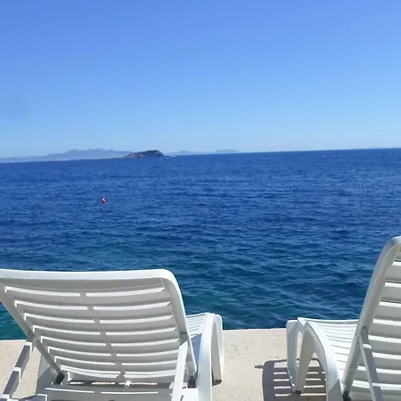 דירה Ratak House פריזבה