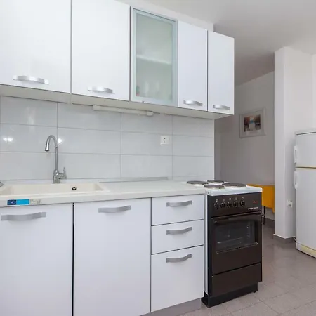 Appartamento Ratak House *