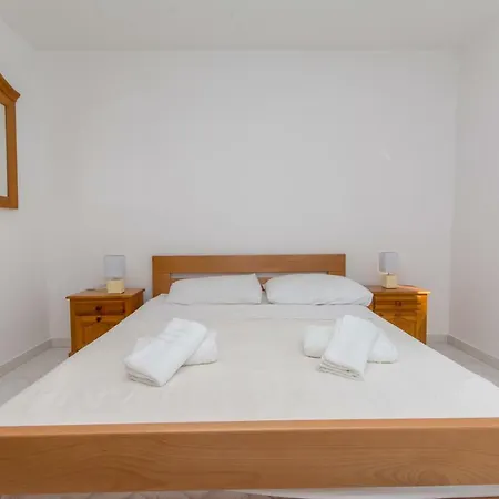 Апартаменты Ratak House Прижба