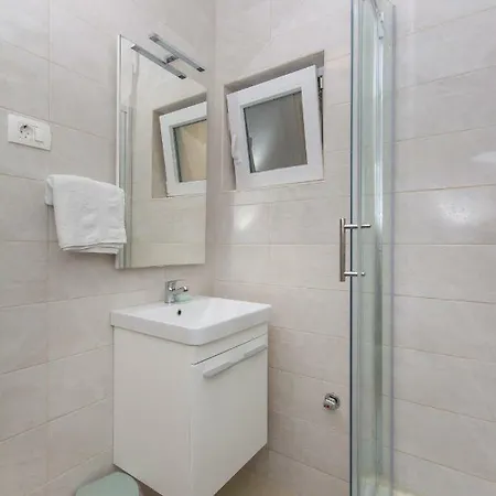 Apartment Ratak House Prizba