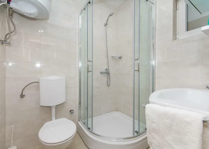 Ratak House * פריזבה