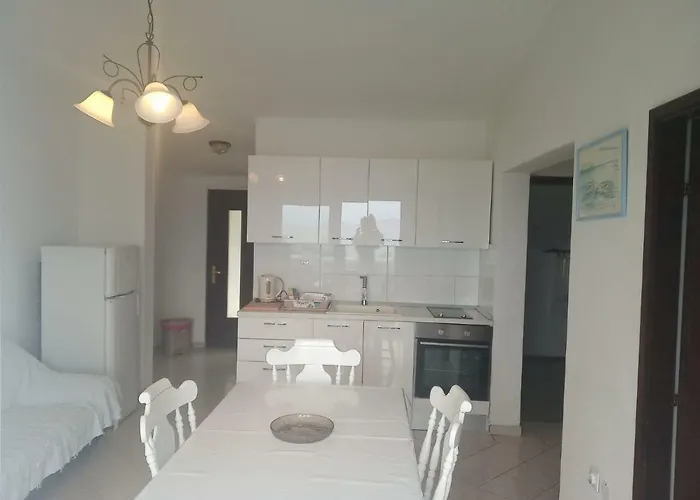 Apartment Ratak House