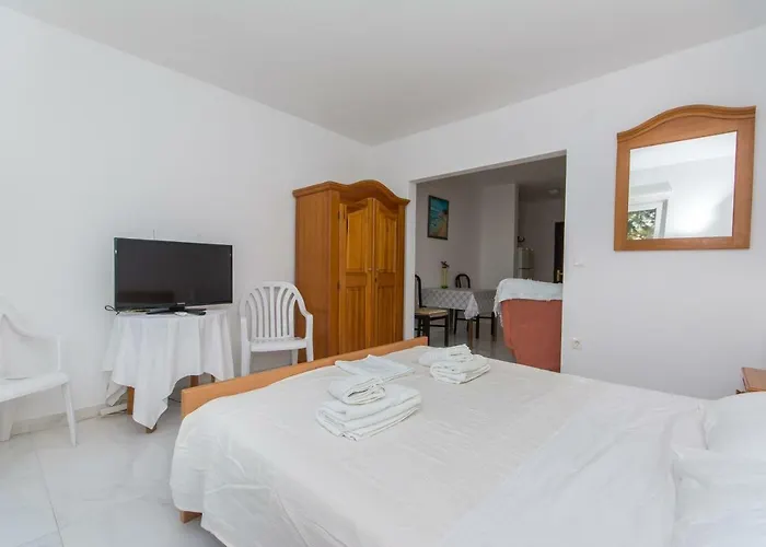 דירה Ratak House