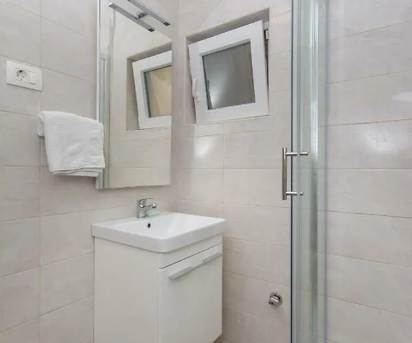 Apartment Ratak House Prizba